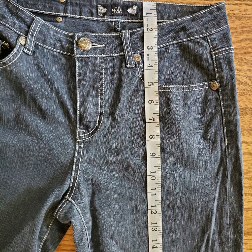Tru Luxe cropped jeans size 29/8 with stretch. - Picture 6 of 7
